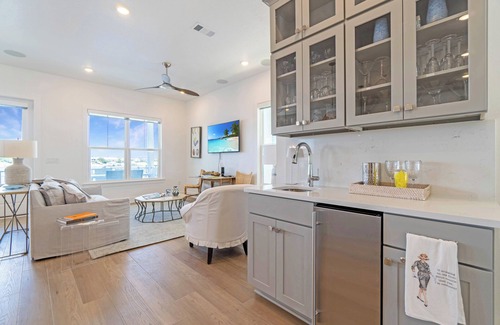 Ono Island Maison | Costie’s Place | Luxury Waterfront Home w/ Boat Dock, Pool & Pickleball – Perdido Key