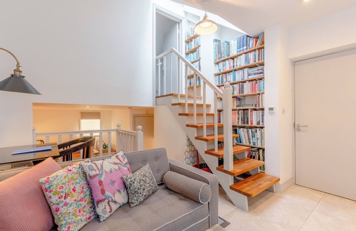 Hillside Appartement | Cosy 1 bed annex near Wimbledon station!