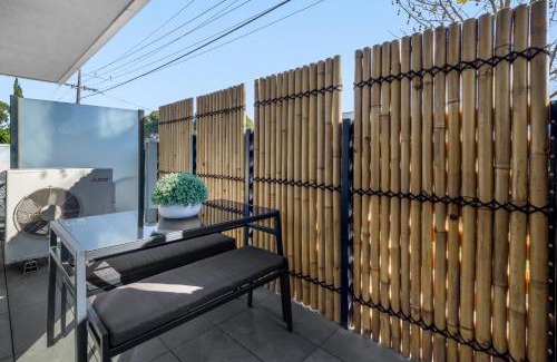 Flemington Appartement | Cosy 1-Bed with Private Balcony By Showgrounds