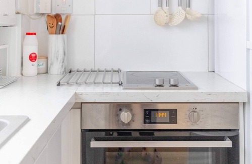 Custom House Maison | Cosy 1BD Home, near London City Airport!