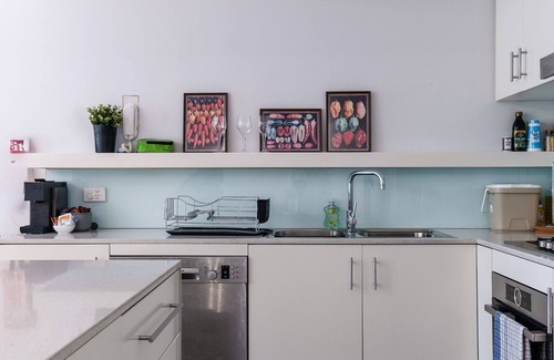 Redfern Appartement | Cosy 2-Bed in Redfern with Terrace & Parking