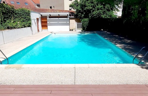 Villefranche-sur-Saone Appartement | Appartement 2 pièces cosy - Centre Villefranche-sur-Saône avec piscine & garage
