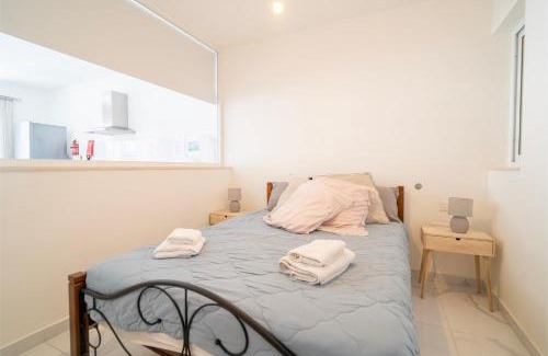 Xlendi Appartement | Cosy 2BR Apt with private balcony in Xlendi by 360 Estates