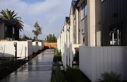 Henderson Appartement | Cosy 2BR House in Awaroa Road