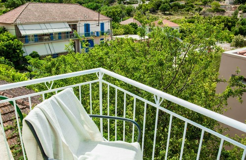 Fiskardo Appartement | Appartement confortable de 3 chambres dans le centre du village de Fiskardo, près de la plage.