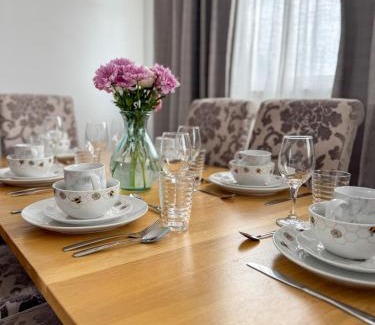 Tewkesbury Appartement | Cosy 3BR Flat With Free Parking Near Marina