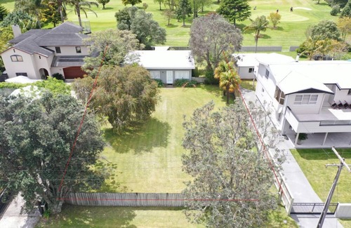 Whangamata Maison | Cosy 3BR Home Near Town, with Modern Amenities