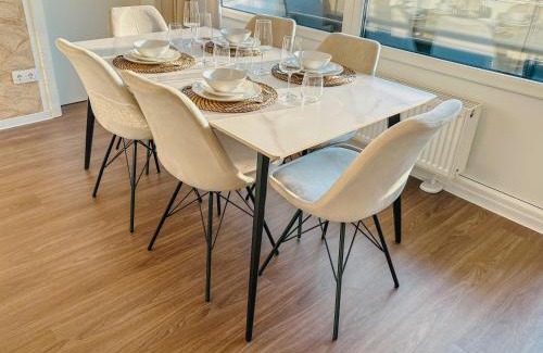 Munchen District Appartement | Cosy 4 room apartment - free parking - balcony - workspace