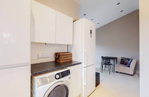 East Ham South Maison | Cosy 5 Bed 2 Bath Home | Near Central London
