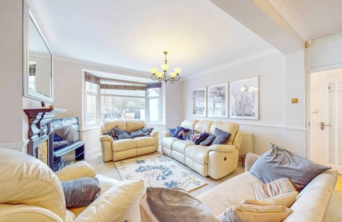 East Ham South Maison | Cosy 5 Bed 2 Bath Home | Near Central London