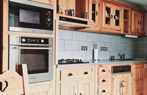 Bonvillard Maison | Logement cosy avec un style chalet savoyard