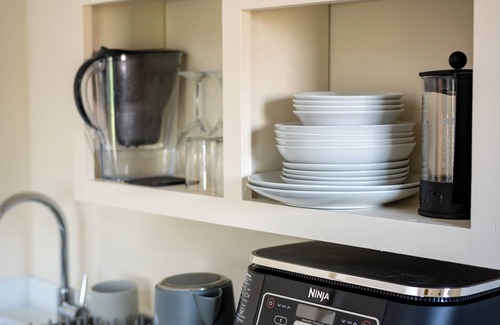 Debenham Maison | Cosy and Equipped, Pvt Garden, Direct Access to Public Footpath, Dog Friendly.