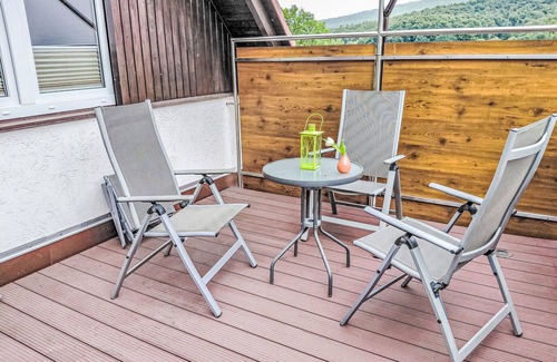 Schieder-Schwalenberg Appartement | Cosy apartment for 2 guests with WIFI, TV, balcony and panoramic view