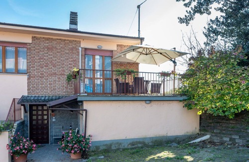Castagnole Monferrato Appartement | Joli appartement pour 5 personnes avec climatisation, WIFI, TV et terrasse