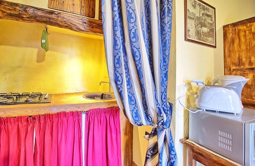 Castelnuovo Berardenga Appartement | Confortable appartement pour 3 personnes avec piscine, WIFI, animaux admis et vue panoramique