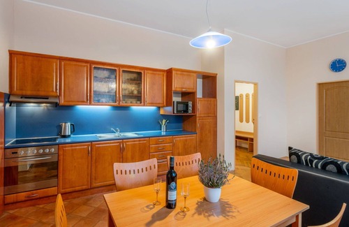 Tanvald Appartement | Bel appartement pour 4 personnes avec bain à remous, WIFI, TV, animaux admis et parking