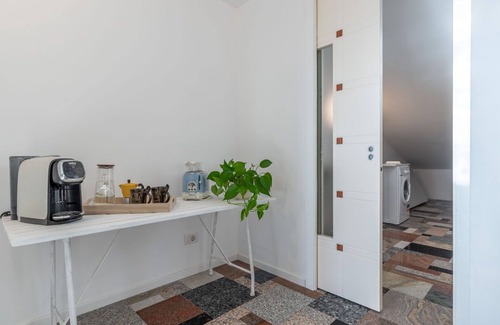 Porto Sant'Elpidio Appartement | Confortable appartement avec WIFI, climatisation, bain à remous, TV, terrasse et vue panoramique