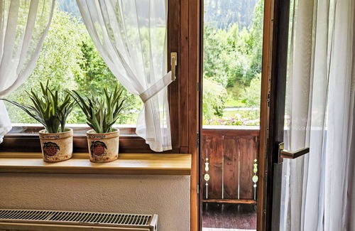 See Appartement | Agréable appartement pour 10 personnes avec WIFI, TV et terrasse