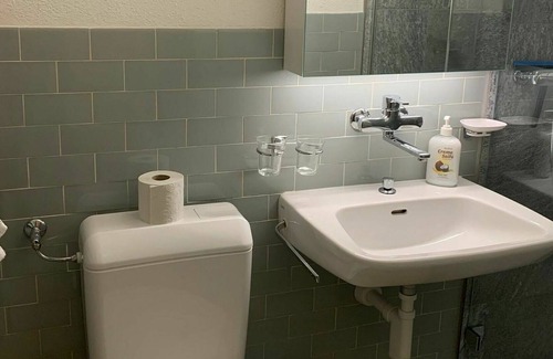 Engelberg Appartement | Cosy apartment for 3 guests with WIFI, TV, balcony, pets allowed and parking