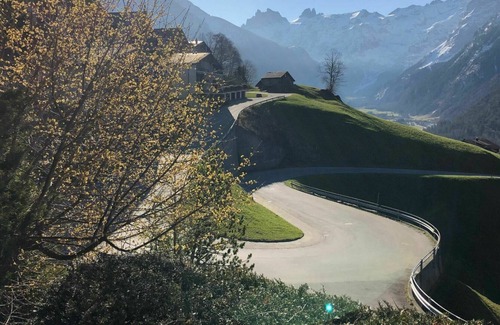 Engelberg Appartement | Confortable appartement pour 2 personnes avec WIFI, TV, balcon, animaux admis et parking