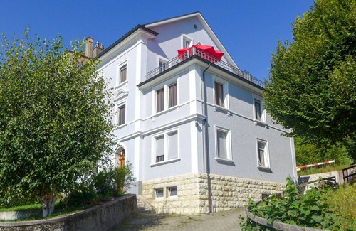 Tramelan Appartement | Joli appartement pour 4 personnes avec TV, patio, vue panoramique et parking