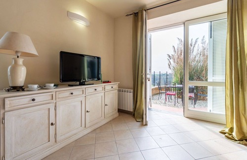 Fubine Appartement | Joli appartement pour 4 personnes avec WIFI, piscine, TV, terrasse et animaux admis