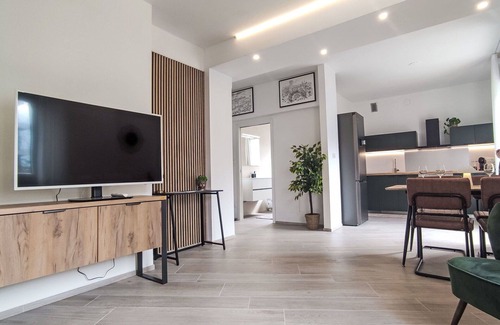 Ravina Appartement | Confortable appartement pour 4 personnes avec WIFI, TV, patio et animaux admis