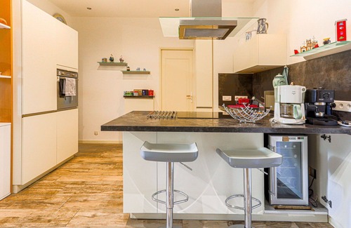 La Madeleine Appartement | Bel appartement pour 4 personnes avec WIFI, piscine, TV, terrasse et parking