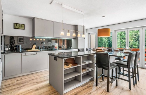 Chermignon Appartement | Cosy apartment for 4 people with WIFI, TV, balcony and parking