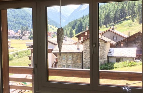 Saas-Balen Appartement | Confortable appartement pour 5 personnes avec WIFI, TV, balcon et parking