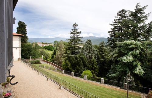 Cicogna Appartement | Confortable appartement avec piscine, WIFI, animaux admis, vue panoramique et parking