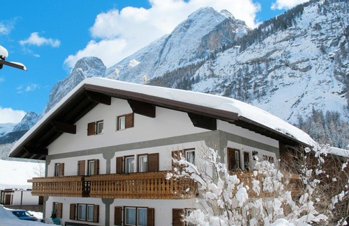 Penia Appartement | Agréable appartement pour 6 personnes avec WIFI, TV, patio et parking
