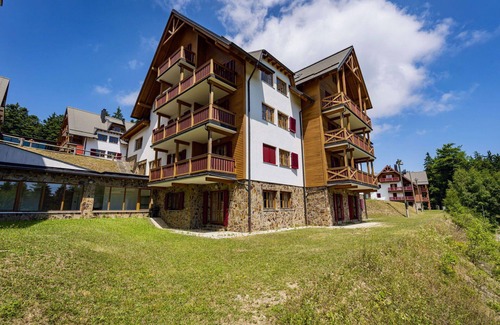 Hocko Pohorje Appartement | Agréable appartement avec piscine, WIFI, TV, balcon, animaux admis et vue panoramique