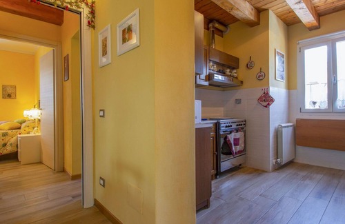 Marliana Appartement | Agréable appartement pour 8 personnes avec WIFI, piscine, TV, terrasse et animaux admis