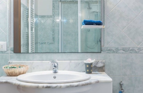 Telti Appartement | Agréable appartement avec WIFI, piscine, climatisation, TV, patio, animaux admis et parking