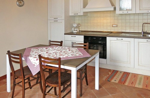 Cossombrato Appartement | Agréable appartement pour 9 personnes avec piscine, WIFI, climatisation, TV, patio et animaux admis