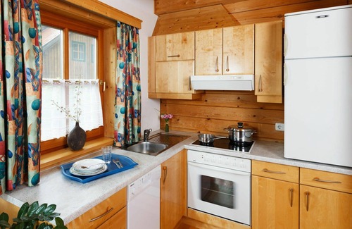 Schlierbach Maison | Confortable appartement dans une maison de vacances avec piscine, WIFI, TV, animaux admis et parking