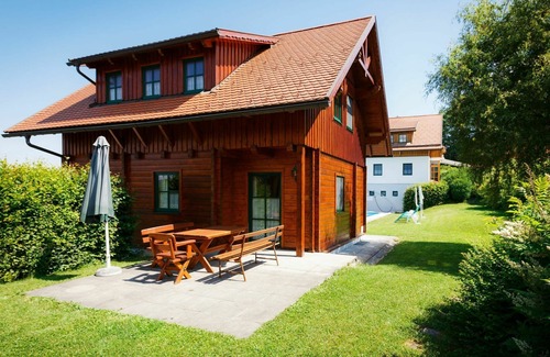 Schlierbach Maison | Confortable appartement dans une maison de vacances avec piscine, WIFI, TV, animaux admis et parking