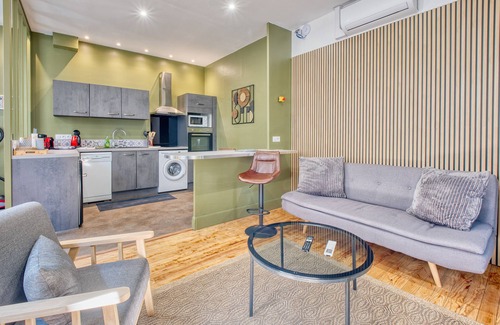 Eymet Appartement | Appartement cosy à Eymet – Climatisé, pour 2 personnes, à deux pas des restaurants et du village