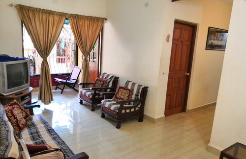 Parra Appartement | Appartement confortable situé au centre le long de Baga, Calangute Mapusa road.