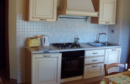 Casole d'Elsa Maison | Joli appartement dans une maison de vacances avec WIFI, piscine, TV, patio et vue panoramique