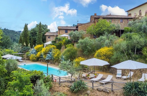 Moncioni Villa | Apartamento en villa con WIFI, piscina, TV, mascotas permitida, vista panorámica, aparcamiento