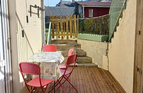 Pleaux Appartement | Appartement cosy au cœur du village très vivant classé petite cité de caractère