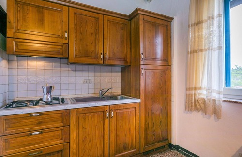 Monteriggioni Villa | Agréable appartement dans une maison de vacances avec WIFI, piscine, TV, patio, vue panoramique