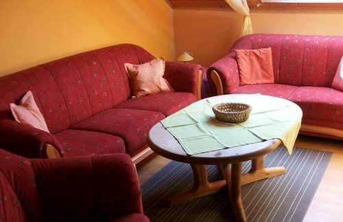 Wittmund Villa | Agréable appartement dans une maison de vacances avec WIFI, TV, animaux admis et parking