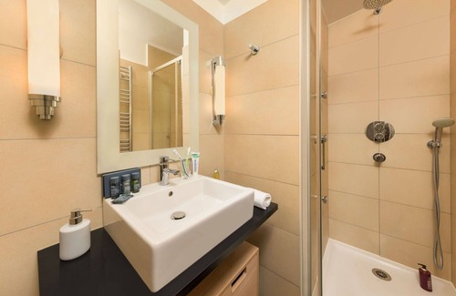 Hattigny Maison | Cosy apartment in villa for 10 people with WIFI, hot tub, pool, TV and terrace