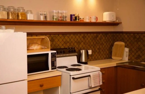 Evandale Appartement | Cosy apartment with country views. A short walk to the town centre.