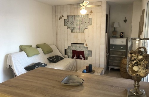 Narbonne-Plage Appartement | Appartement Cosy avec belle terrasse ombragée et piscine résidentielle