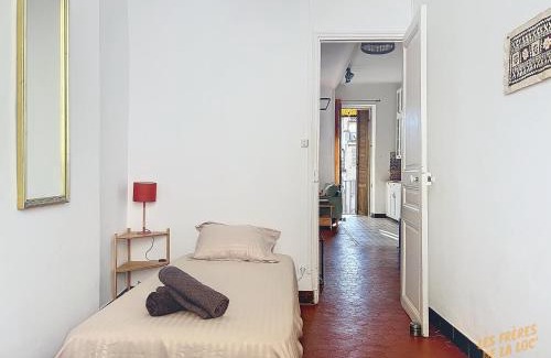 Thiers Appartement | Cosy Appartement - Ultra Centre & Balcon - Les Frères de la Loc'