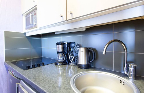 Combat Appartement | Cosy Apt With Balcony Near Buttes Chaumont